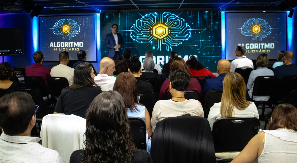 Vista panoramica da plateia lotada no Algoritmo Milionario